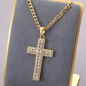 Unisex Cross Pendant Necklace